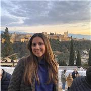 Puedo ayudar a niños y niñas tanto pequeños como jóvenes en toda la rama de humanidades.